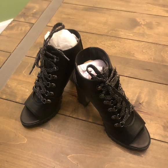 Simply Vera Vera Wang Peep Toe Boots - Picture 3 of 12